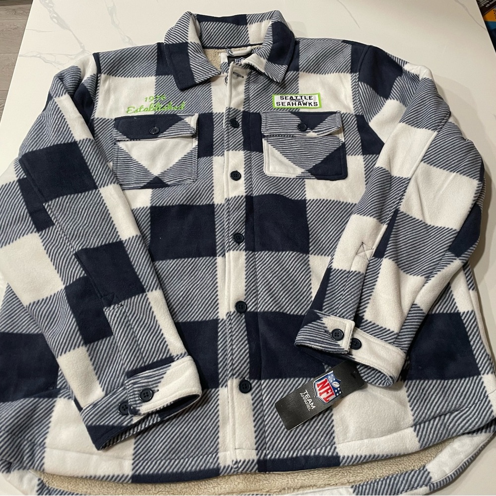 Seattle Seahawks Men’s Flannel Sherpa Style Jacket (XXL) Retails For $125